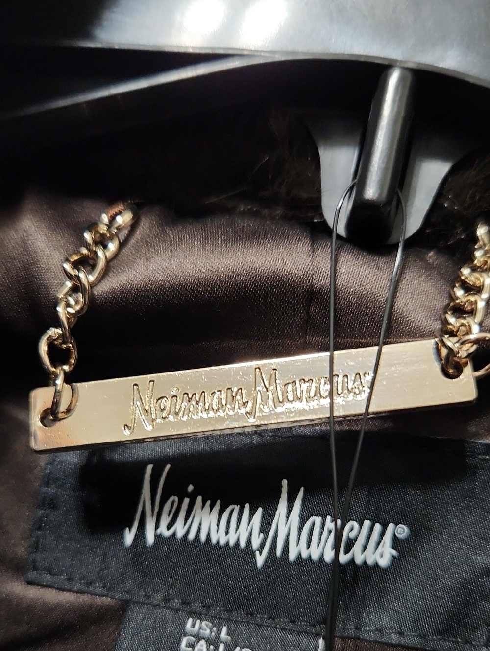 NWT Neiman Marcus Faux Fur Coat And Gloves. Sizes M, L - Picture 6 of 13